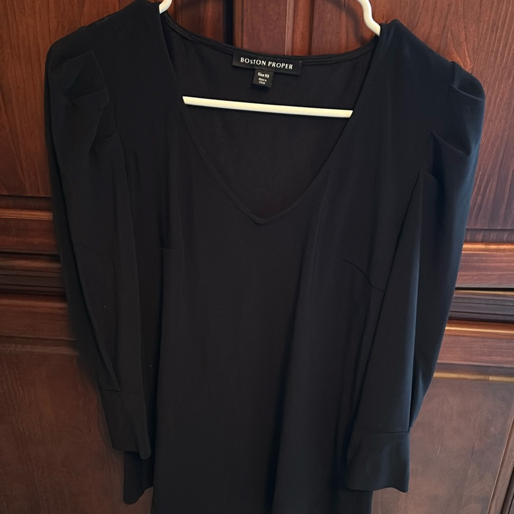 Boston Proper black wrinkle free puff sleeve top